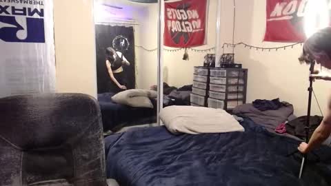 Snapshot of chaos_kat chatting on February 10, 2026, 8:40 am Chaos Kat online show from February 10, 2026, 8:40 am