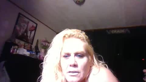 Snapshot of chaosangel33 chatting on February 24, 2026, 6:17 pm Ms. Behaving online show from February 24, 2026, 6:17 pm