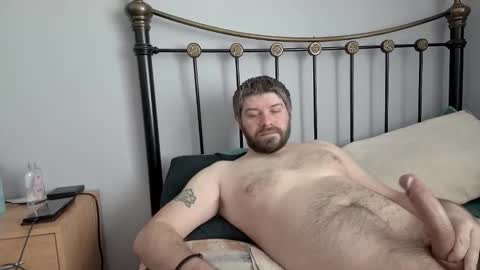 Snapshot of chaosdaddave chatting on February 18, 2026, 12:01 pm David online show from February 18, 2026, 12:01 pm