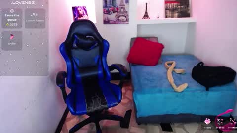 Snapshot of charis_21 chatting on October 25, 2025, 1:57 am charis 2 online show from October 25, 2025, 1:57 am