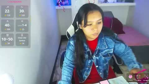 Snapshot of charis_21 chatting on November 15, 2025, 9:32 pm charis 2 online show from November 15, 2025, 9:32 pm