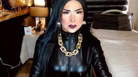 Snapshot of charismatic_apple chatting on February 23, 2026, 6:33 am charismatic_apple online show from February 23, 2026, 6:33 am