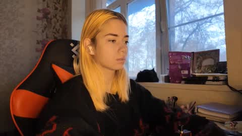 Snapshot of charleneschonert chatting on November 27, 2025, 8:05 am Nancy online show from November 27, 2025, 8:05 am