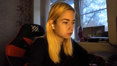 Snapshot of charleneschonert chatting on November 29, 2025, 8:06 am Nancy online show from November 29, 2025, 8:06 am