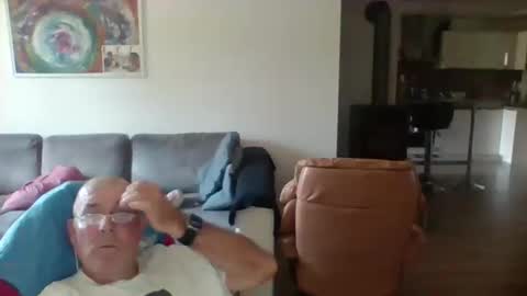 Snapshot of charles6064 chatting on June 1, 2026, 2:08 pm charles6064 online show from June 1, 2026, 2:08 pm