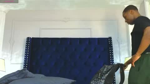 Snapshot of charlesbrown_ chatting on January 17, 2026, 2:33 pm charlesbrown_ online show from January 17, 2026, 2:33 pm