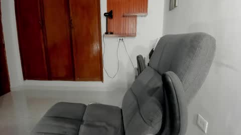 Snapshot of charley_morgan chatting on February 20, 2025, 2:46 pm charley_morgan online show from February 20, 2025, 2:46 pm