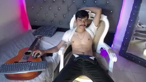 Snapshot of charlie_cock_ chatting on September 14, 2025, 4:44 am Charlie online show from September 14, 2025, 4:44 am
