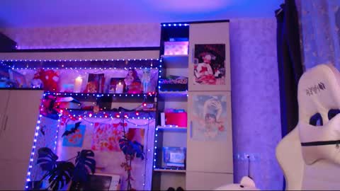 Snapshot of charlie_wtf chatting on November 29, 2025, 9:51 pm charlie online show from November 29, 2025, 9:51 pm