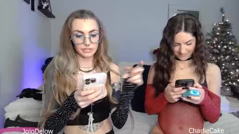 Snapshot of charliecake chatting on December 1, 2025, 12:26 am Charlie Cake online show from December 1, 2025, 12:26 am