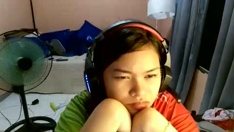 Sweetieeche online show from January 6, 2026, 10:19 am