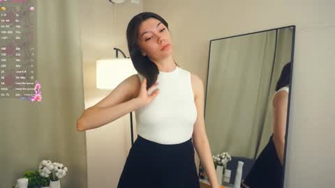 Yumi online show from February 21, 2026, 6:42 pm