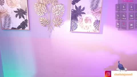 Snapshot of charloottee_1 chatting on November 1, 2025, 3:19 am Char 3 Lets go for the 100 Thumb-Up online show from November 1, 2025, 3:19 am