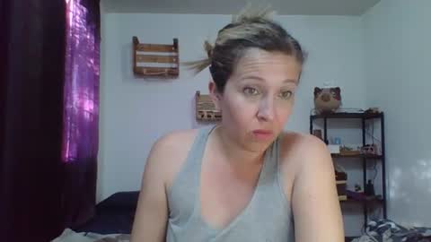 charlott online show from January 29, 2025, 10:43 pm