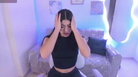 Snapshot of charlote_cowell_sub_ chatting on October 13, 2025, 7:47 pm online show from October 13, 2025, 7:47 pm