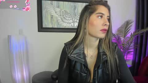 Charlote online show from February 25, 2025, 7:25 pm