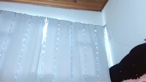 charlothe_wright online show from May 16, 2026, 6:07 pm