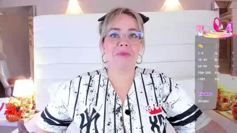 Snapshot of charlotte93x chatting on October 1, 2025, 11:49 am Charlotte online show from October 1, 2025, 11:49 am