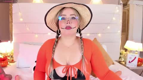 Snapshot of charlotte93x chatting on October 8, 2025, 11:52 am Charlotte online show from October 8, 2025, 11:52 am