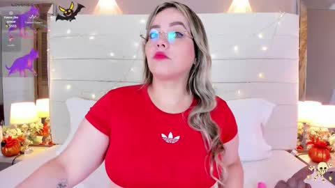 Snapshot of charlotte93x chatting on November 4, 2025, 11:31 am Charlotte online show from November 4, 2025, 11:31 am