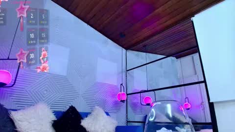 Snapshot of charlotte_2015 chatting on November 17, 2025, 11:05 am ambar online show from November 17, 2025, 11:05 am