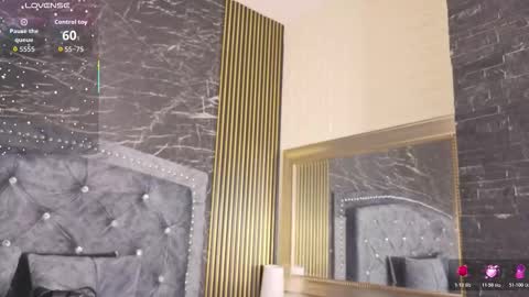 Snapshot of charlotte__g chatting on December 20, 2025, 10:11 am charlotte online show from December 20, 2025, 10:11 am