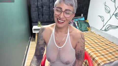 CHARLOTTE GRAY online show from December 16, 2025, 7:52 pm