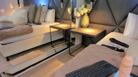 Charlotte online show from February 24, 2025, 1:42 pm