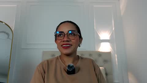 Snapshot of charlotte_dante212 chatting on November 11, 2025, 4:12 am charlottte y dante online show from November 11, 2025, 4:12 am