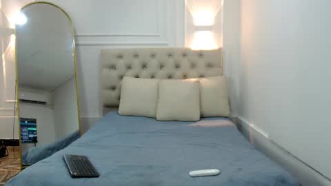 Snapshot of charlotte_dante212 chatting on December 2, 2025, 3:34 am charlottte y dante online show from December 2, 2025, 3:34 am