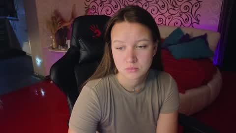 Snapshot of charlotte_ekman chatting on December 23, 2024, 10:23 pm Charlotte online show from December 23, 2024, 10:23 pm