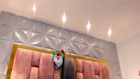 Snapshot of charlotte_icee chatting on January 6, 2026, 5:38 pm Charlotte Icee online show from January 6, 2026, 5:38 pm