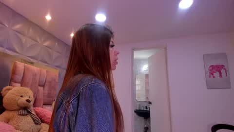 Snapshot of charlotte_icee chatting on June 12, 2026, 4:06 pm Charlotte Icee online show from June 12, 2026, 4:06 pm