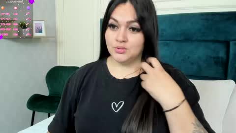 Charlotte Mayers online show from March 12, 2025, 11:42 am