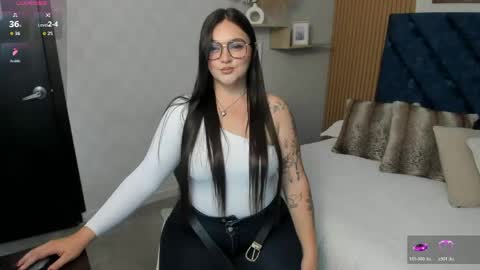 Snapshot of charlotte_mayers chatting on May 19, 2026, 3:40 pm Charlotte Mayers online show from May 19, 2026, 3:40 pm