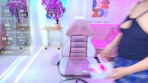 Snapshot of charlotte_milleers chatting on January 7, 2026, 3:53 am charlotte_milleers online show from January 7, 2026, 3:53 am