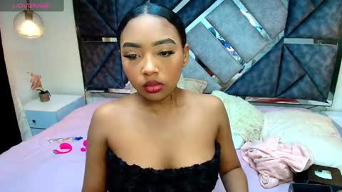 Snapshot of charlotte_walker1 chatting on September 24, 2025, 3:54 am charlotte_walker1 online show from September 24, 2025, 3:54 am