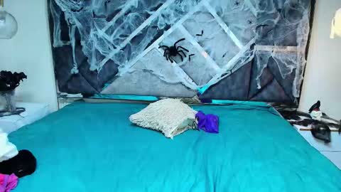 Snapshot of charlotte_walker1 chatting on October 15, 2025, 3:17 am charlotte_walker1 online show from October 15, 2025, 3:17 am