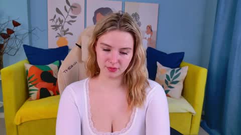 Snapshot of charlotteatwood chatting on March 26, 2026, 4:01 pm charlotteatwood online show from March 26, 2026, 4:01 pm