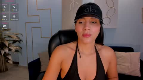 Snapshot of charlottecox_ chatting on February 10, 2025, 11:36 am Charlotte online show from February 10, 2025, 11:36 am