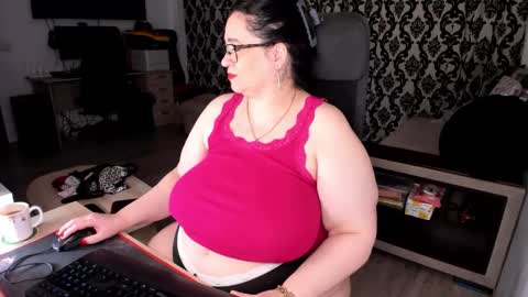 Charlotte Diamonds online show from December 21, 2025, 4:14 pm