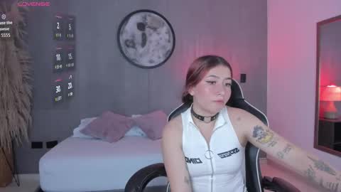 Snapshot of charlottee27_ chatting on February 14, 2026, 2:19 am Charlottee online show from February 14, 2026, 2:19 am