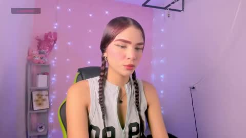 Snapshot of charlotteee_02 chatting on October 1, 2025, 3:56 am charlotteee online show from October 1, 2025, 3:56 am