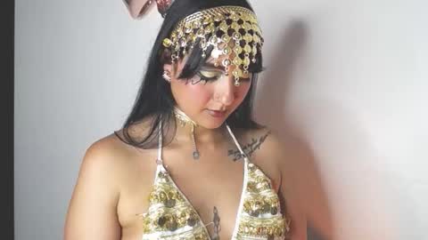 charlottekiss99 online show from October 31, 2025, 3:24 pm