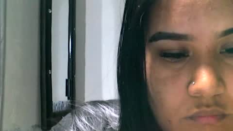 charlottequeen_21 online show from June 25, 2026, 7:07 pm
