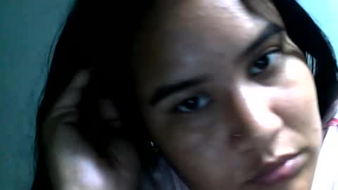 charlottequeen_21 online show from July 10, 2026, 3:44 am