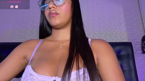 Snapshot of charlotterussel chatting on March 8, 2025, 5:01 pm charlotterussel online show from March 8, 2025, 5:01 pm