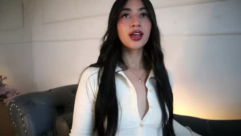 Lauren Rus online show from June 1, 2026, 12:29 pm