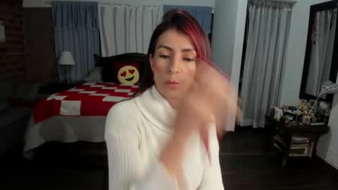 Charlotte online show from December 4, 2025, 11:02 pm