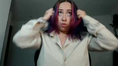 charlottezoe online show from March 16, 2026, 6:17 am